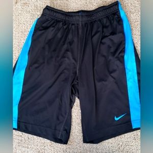 Mens Nike shorts size medium